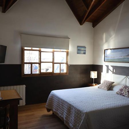 Las Avutardas Hosteria El Calafate Exterior photo