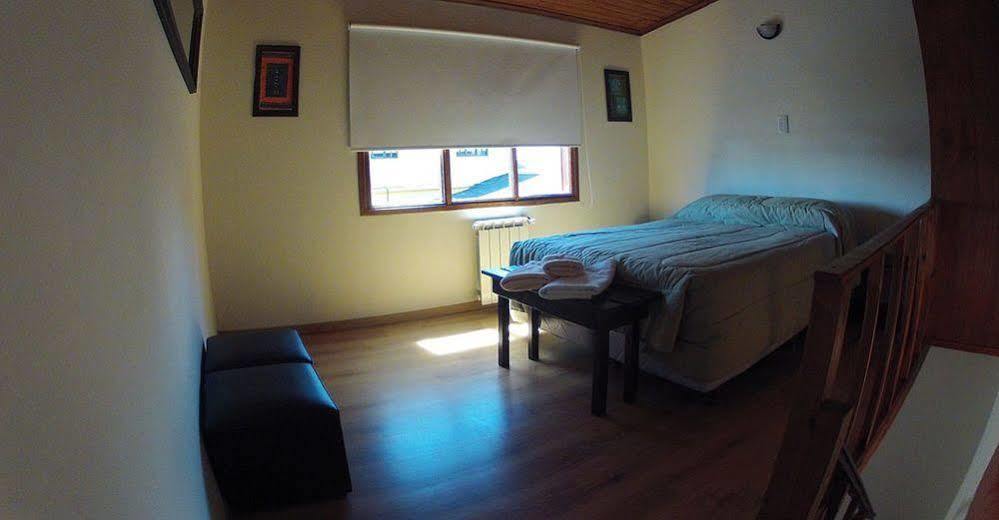 Las Avutardas Hosteria El Calafate Exterior photo